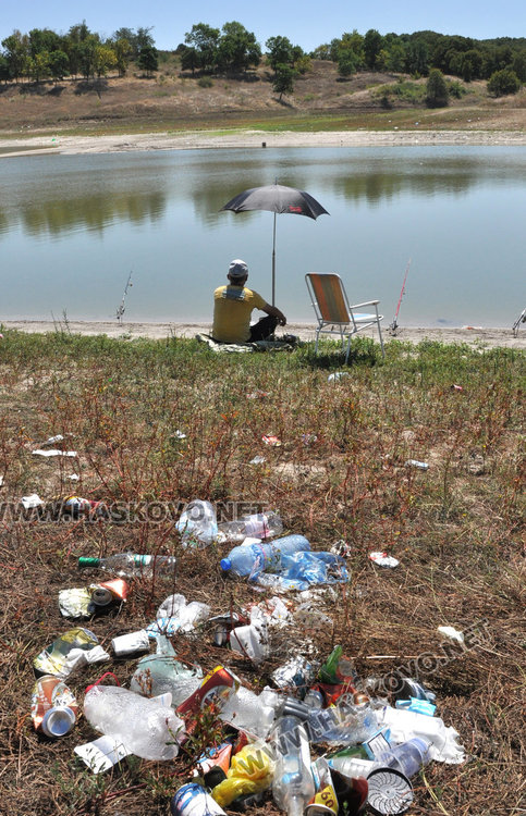 „Самодейци“ източват Сивата вода, уловиха последните два шарана