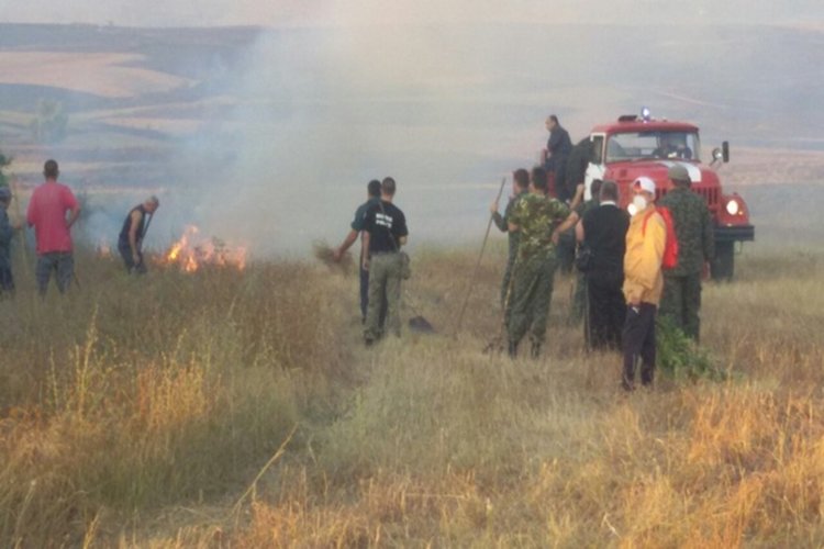 Четири пожара за ден,единият пламна от мълния