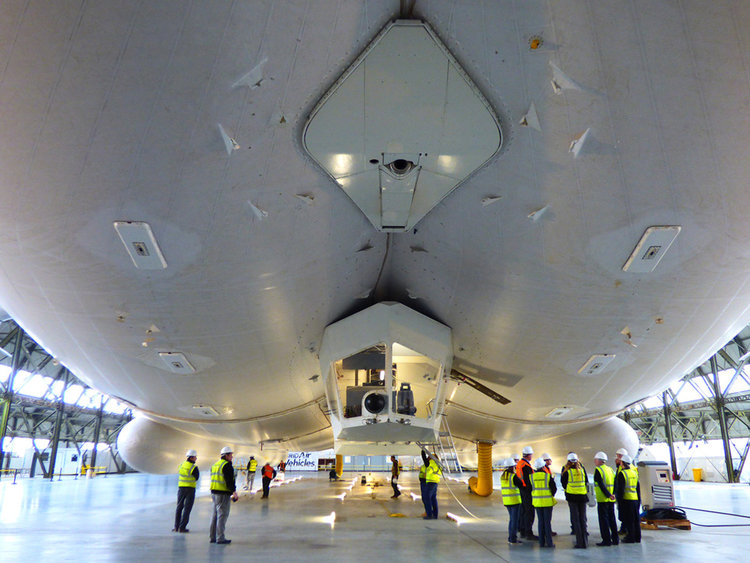 Първият полет на най-големия самолет в света (видео)