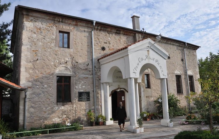 Почетоха Св.Иван Рилски в църквата в Добрич