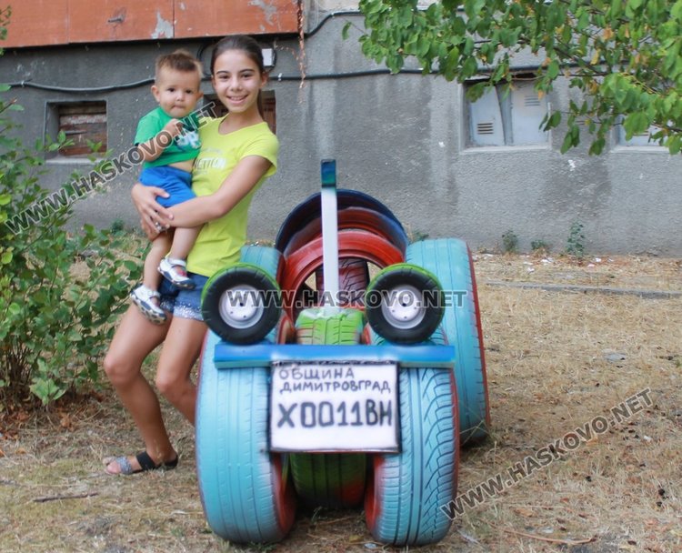 Димитровградчанин прави парк от стари автомобилни гуми 