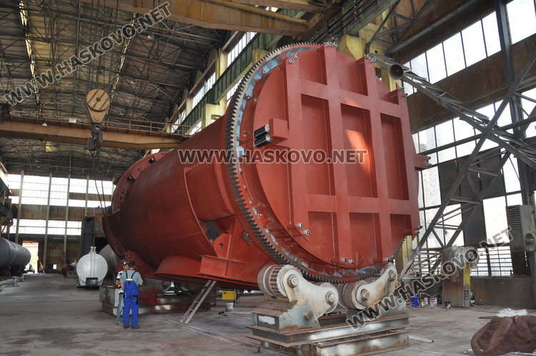 Уникален конвертор за металургията изработиха в Химмаш, за първи път в страната 