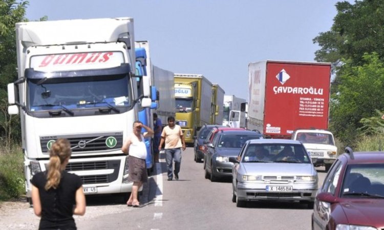 Километрични опашки на "Капитан Андреево"