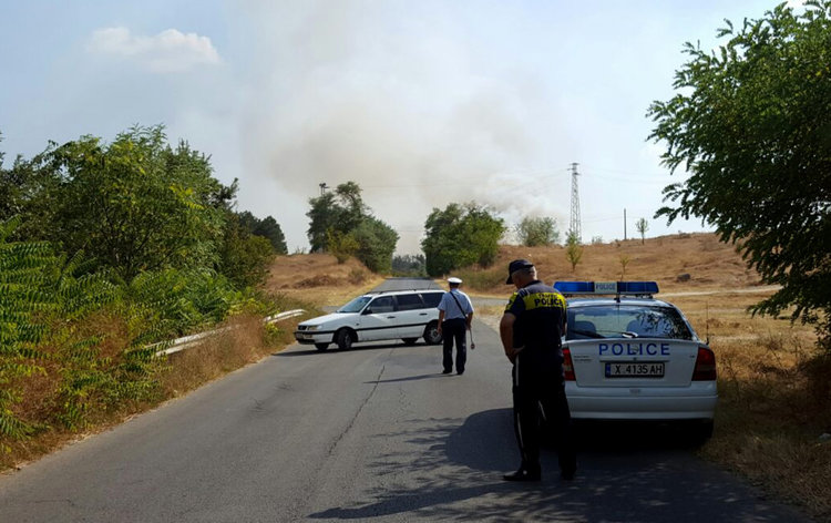 Нов пожар избухна минути след отмяната на бедственото положение в Харманлийско