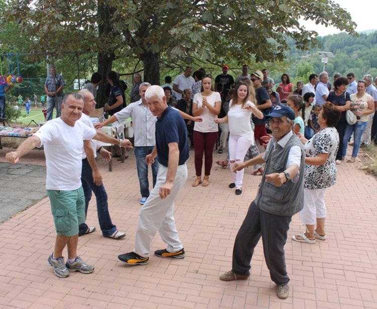 Ресми Мурад в Чубрика: Нека да бъдем заедно в трудните моменти и в празника