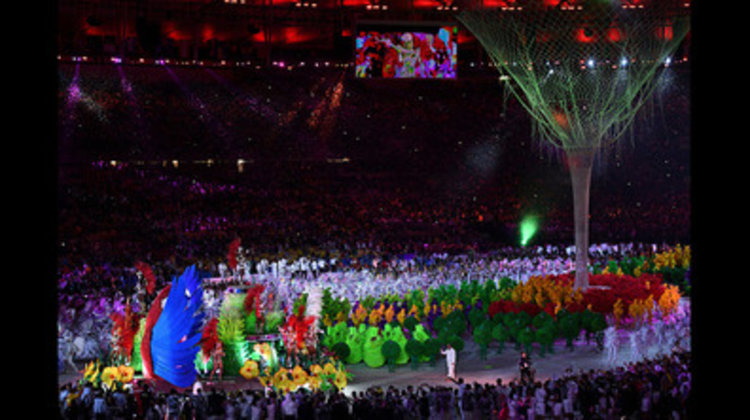 Олимпиадата бе закрита с пищен спектакъл