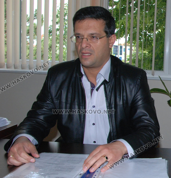 Д-р Вълчанов уволнен дисциплинарно заради чадър над “Глинените гърнета”