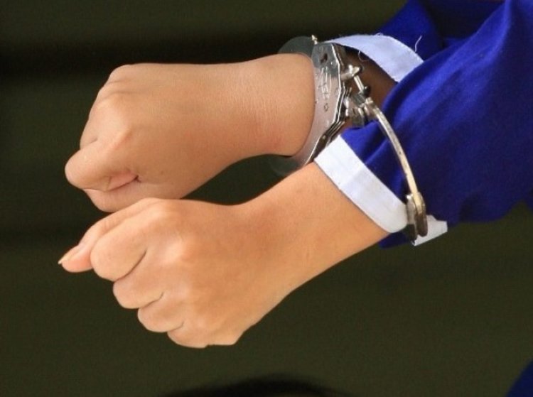 Закопчаха млад мъж, обрал къща в Мъглене