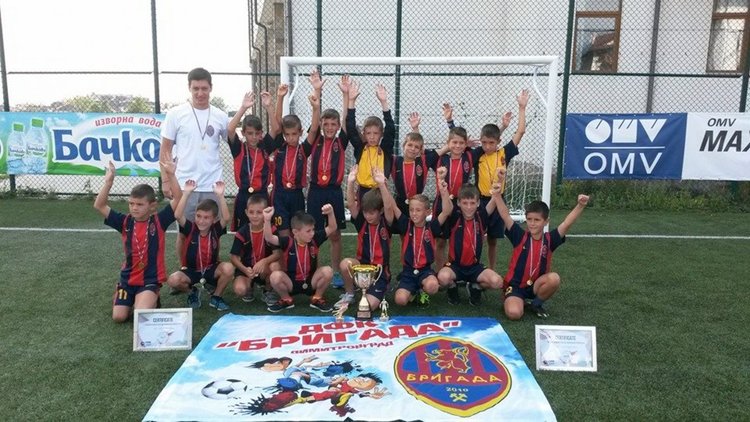 Футболистите на "Бригада" - шампиони в международен турнир в Банско