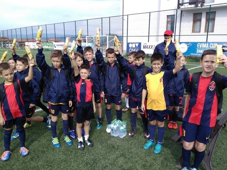 Футболистите на "Бригада" минути след победния финал