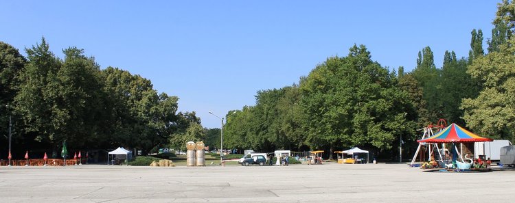 Димитровградски мекици предлага на панаира майстор от Хасково