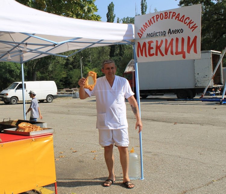 Майсторът от години работи на Автопазара в Димитровград