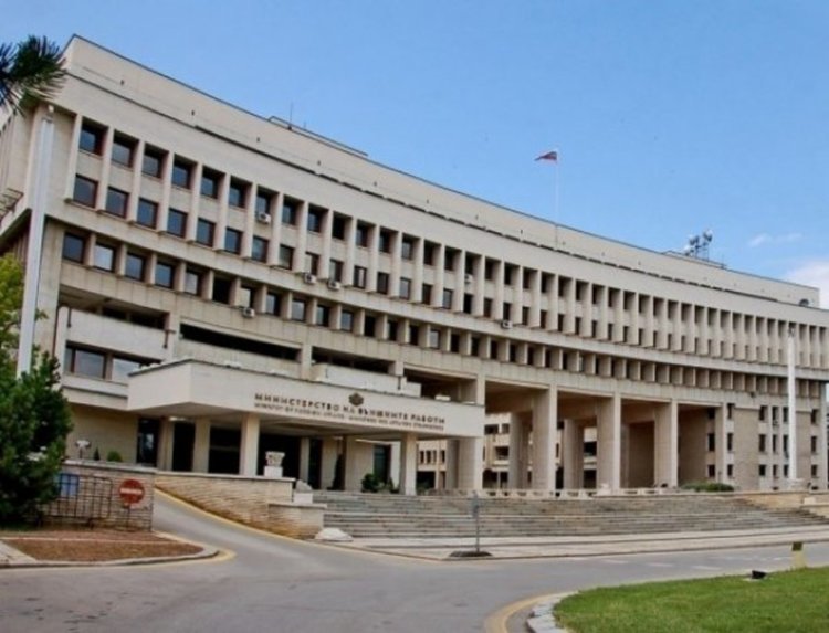 МВнР е купувало самолетни билети без конкурс от края на 2015 г. 