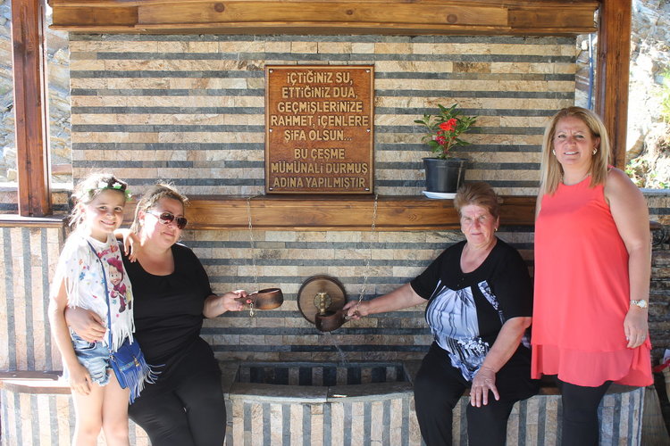 Съградиха чешма в памет на любящ съпруг, добър баща и дядо в Башево