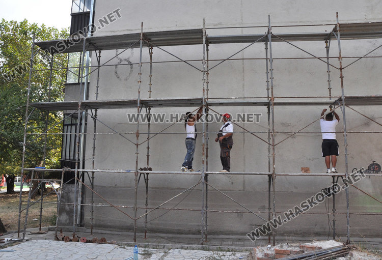 Санирането в Хасково започна от 8-и блок в Орфей