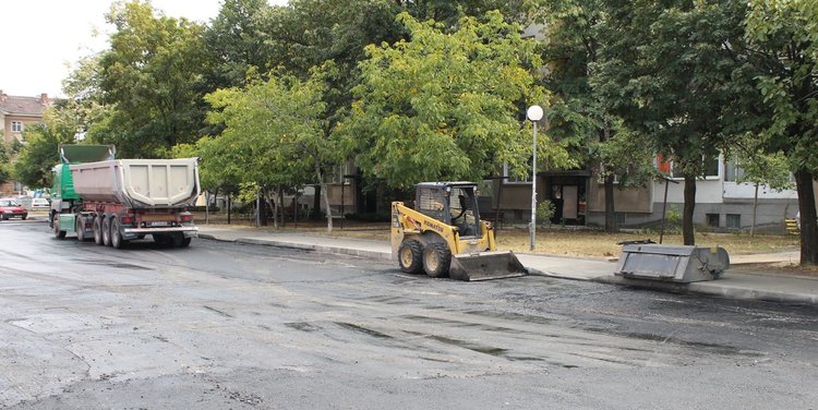 Асфалтират  ул."Ромен Ролан", пускат автомобили в края на седмицата
