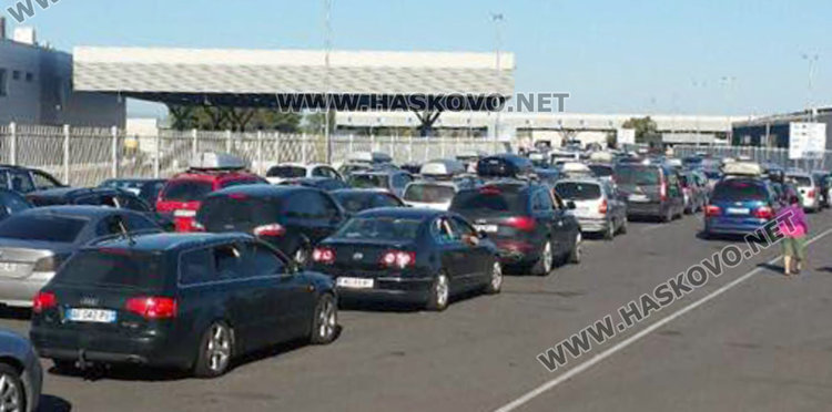 Тапа на “Капитан Андреево”, чака се с часове