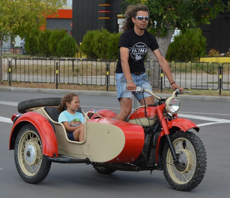 Мото шоу на бул."Благоев" вдигна адреналина