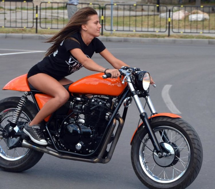 Мото шоу на бул."Благоев" вдигна адреналина