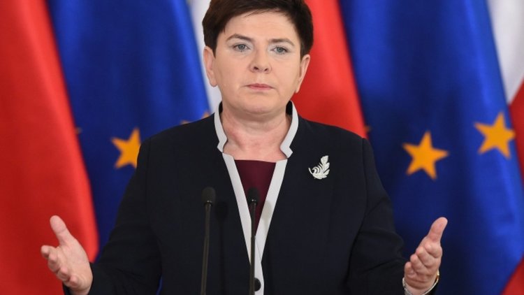 Брюксел да се заеме с делата на европейците, призова полският премиер