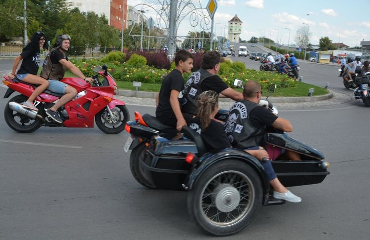 Мото шоу на бул."Благоев" вдигна адреналина