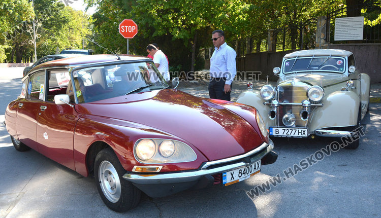 35 ретро красавици в Баните, екскметът на Хасково с лимитирана Тойота