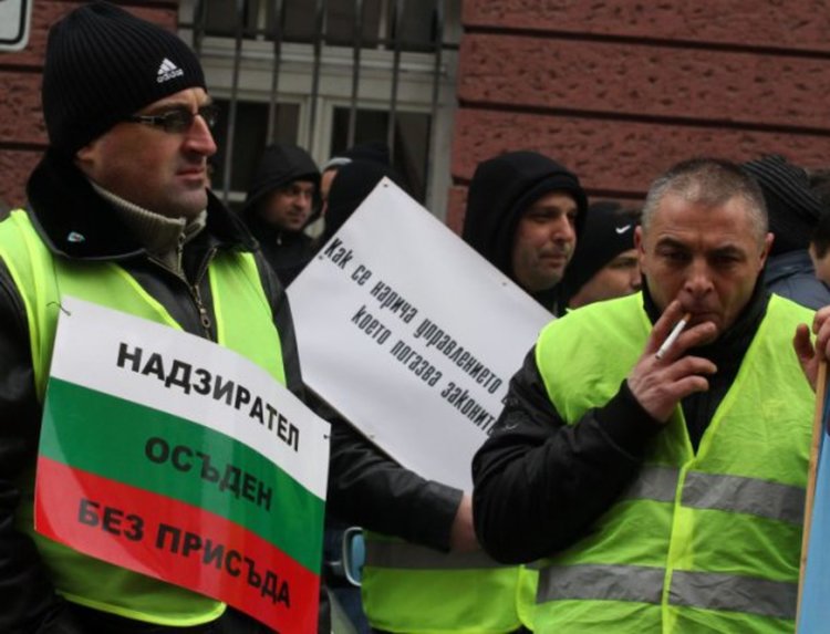 Държавата ще осигурява кафе само за надзирателите, които са нощна смяна  