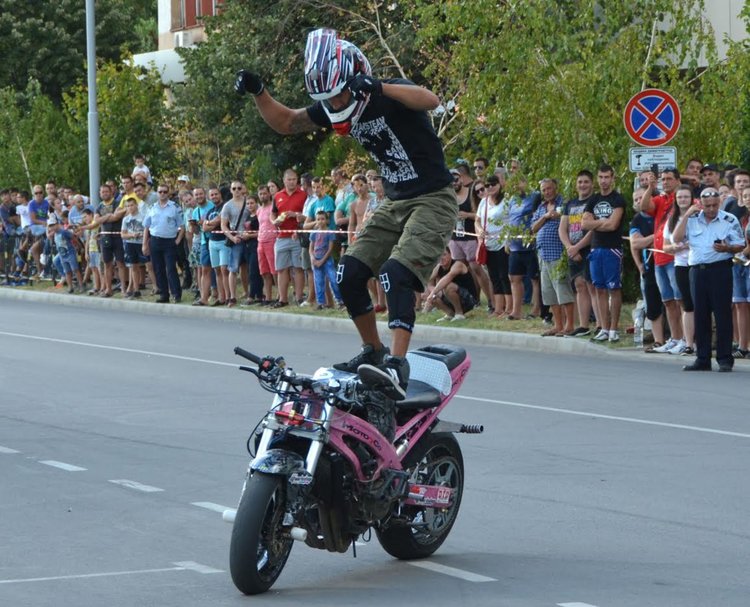 Мото шоу на бул."Благоев" вдигна адреналина