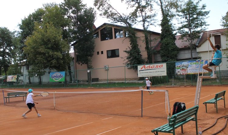 Традиционният турнир по тенис на корт постави начало на програмата за празника на Димитровград