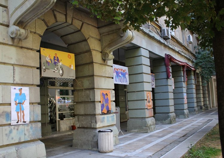 Нетрадиционна изложба за бригадирското движение гостува в Димитровград