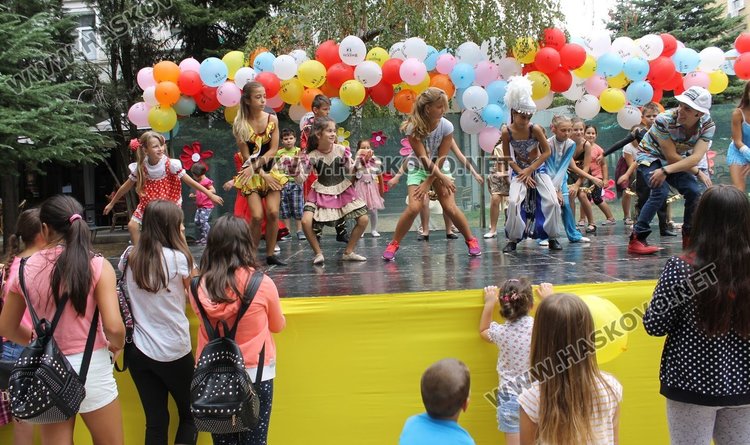 С празник за откриватели деца отбелязаха рождения ден на Димитровград