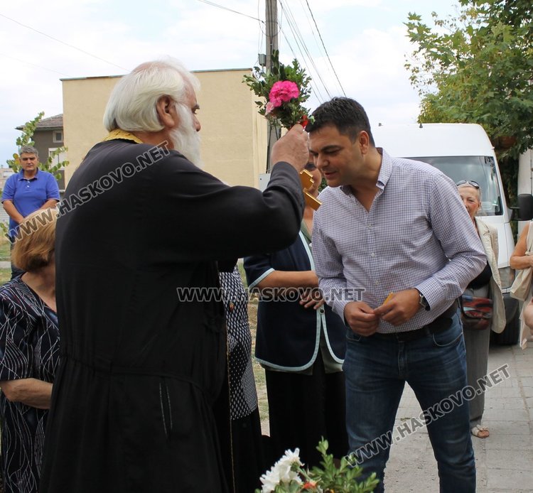 Опашка за курбана се изви до храм "Св.Димитър"