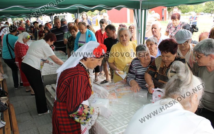 Опашка за курбана се изви до храм "Св.Димитър"