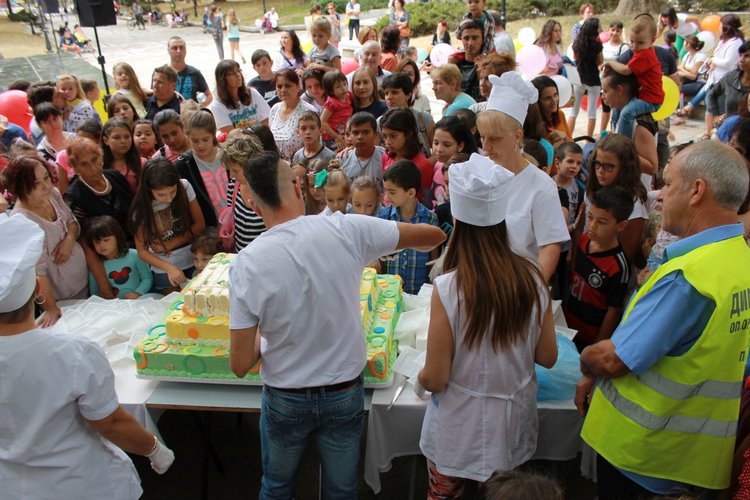 С празник за откриватели деца отбелязаха рождения ден на Димитровград