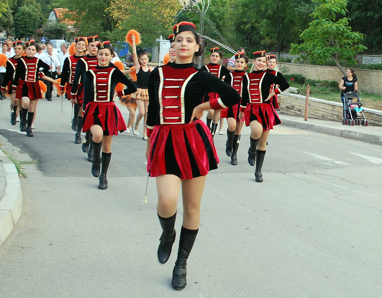 Хасковски мажоретки обраха овациите на празника в Баните