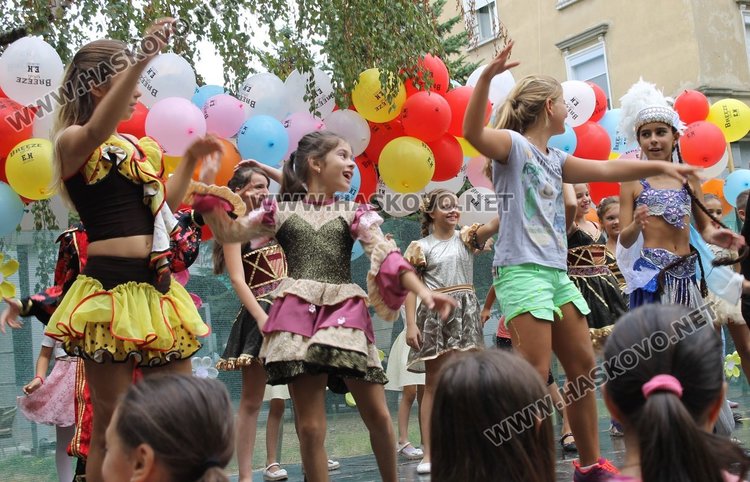 С празник за откриватели деца отбелязаха рождения ден на Димитровград