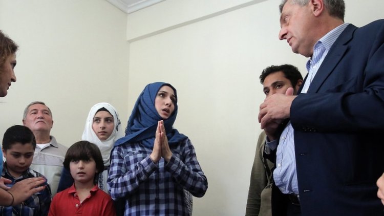 Близо 22 000 деца на бежанци и мигранти в Гърция тръгват на училище