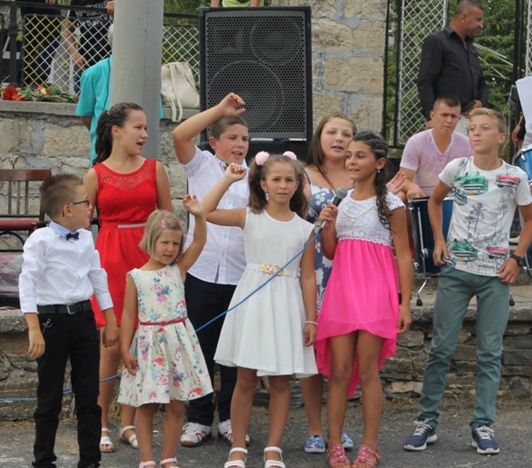 Възобновиха традицията по отбелязването на празника на Боровица