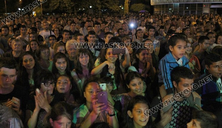 Десислава: Димитровград е рокаджийски град!