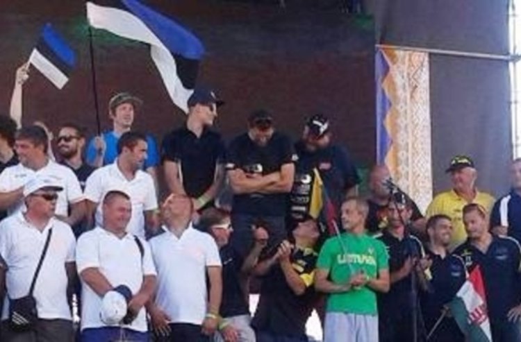 Състезателите по водомоторен спорт Николай Сурков-Никси и Емил Емилов с добри позиции на европейското в Украйна