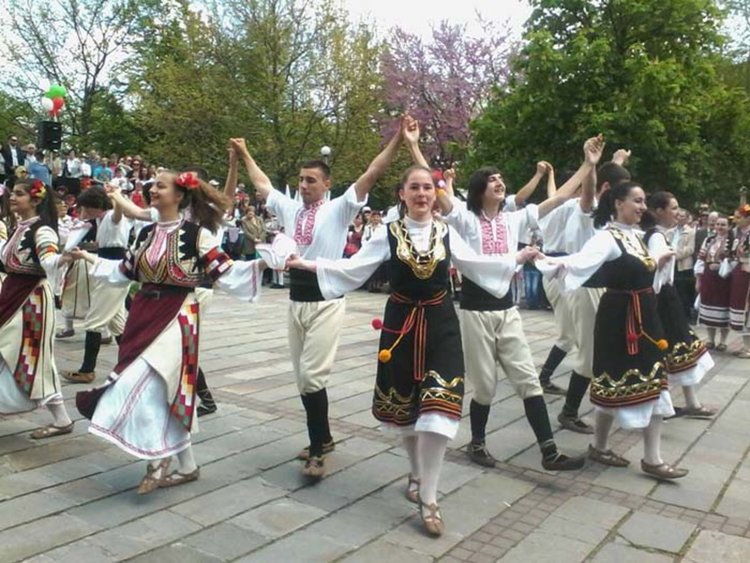 Самодейците от „Родопски фар 1938” звезди на Националния тракийски фолклорен събор „Богородична стъпка”