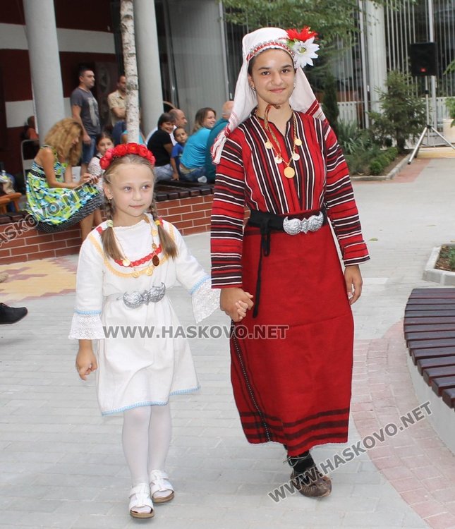 Ревю на народни носии организира Историческия музей