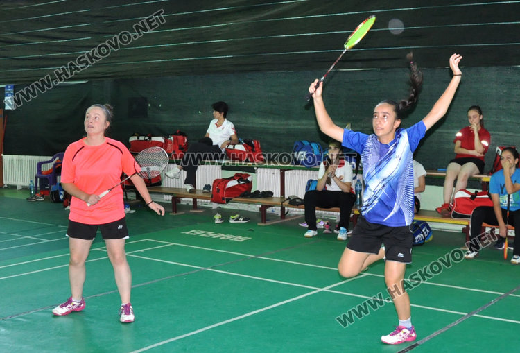 12 хасковлии спорят за медали в Международен турнир по бадминтон