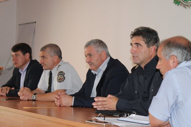 Румяна Бъчварова награди пожарникари от Ардино за себеотрицание