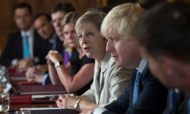 Британският кабинет иска уникално споразумение с ЕС след Brexit-а