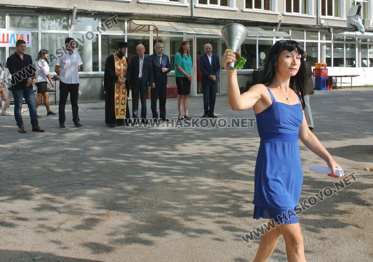 284 прекрачиха прага на Спортното, 24 нови малки надежди