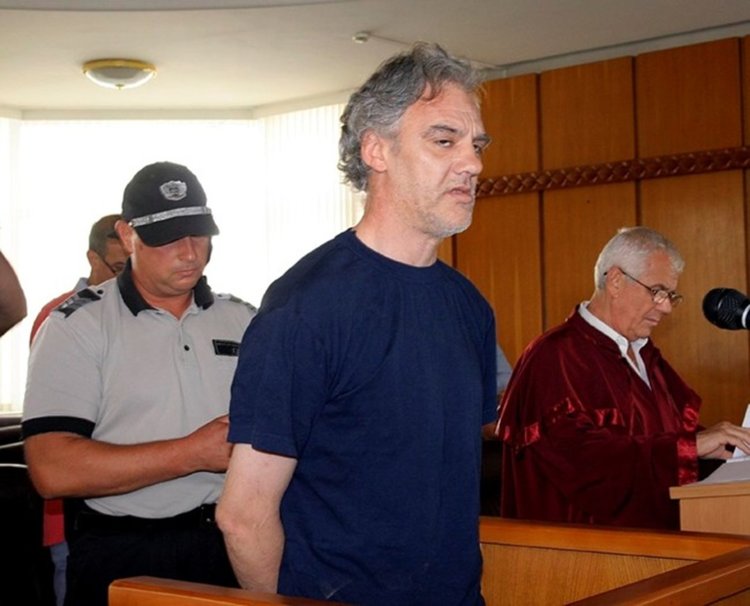 Клошарят, обвинен за полежа на Тютюневите складове, остава в ареста