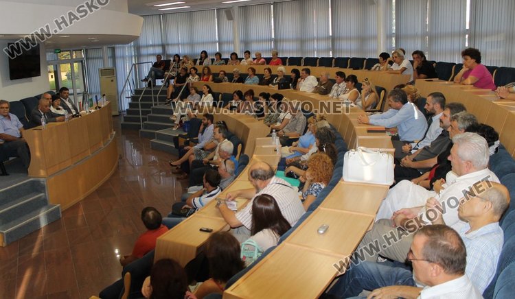 Срещата с акад.Сгурев се проведе в зала "Гросето"