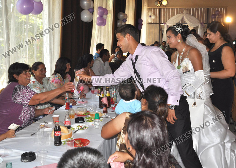 Живеещите в "Орфей" многократно са се жалвали от шумни ромски сватби