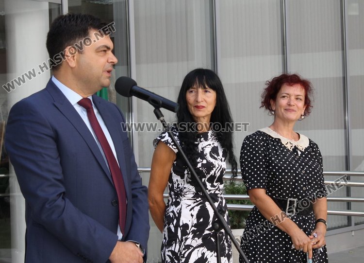 Представиха 9-ото издание на уникалния календар на Община Димитровград